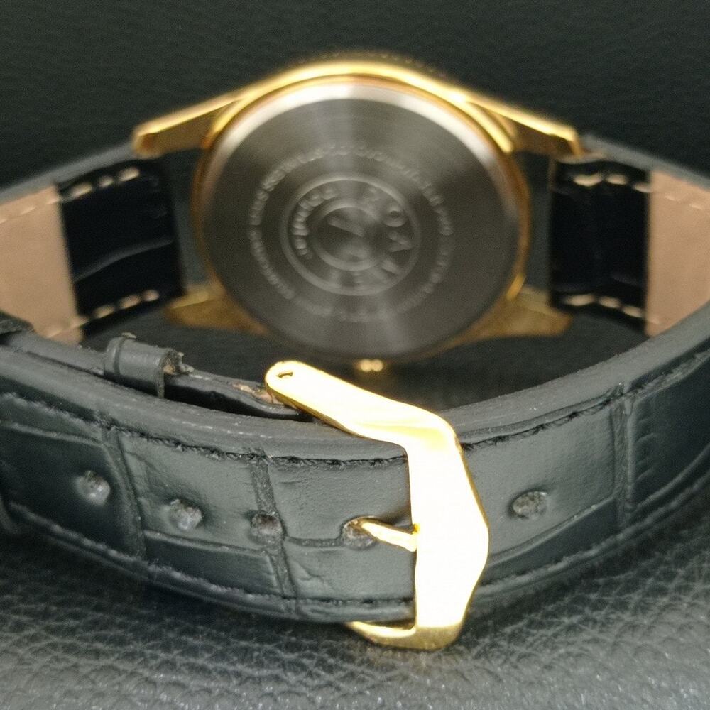 Vintage 1976 Roamer Manual Mens Gold Watch W/Leather Strap & White accents - Picture 2 of 9